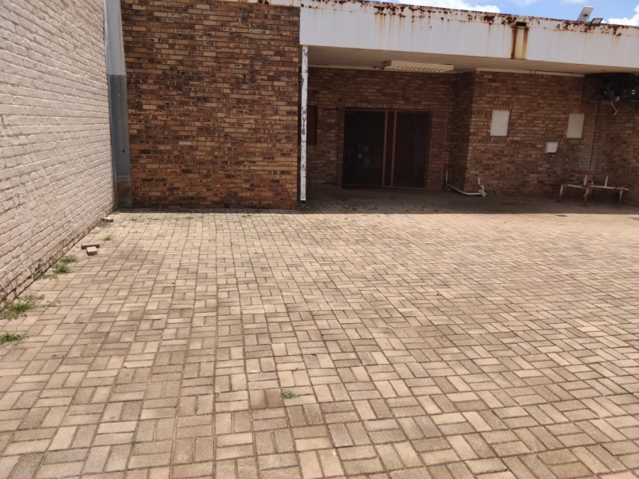 Commercial Property for Sale in La Hoff North West